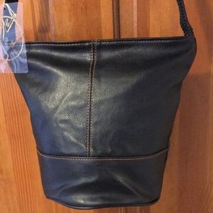 NEW PACIFIC EXPRESS Small Leather Bucket Shoulder Bag